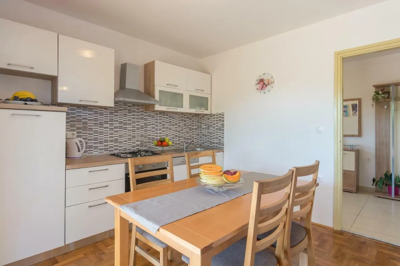 Apartments Lotus Sukošan