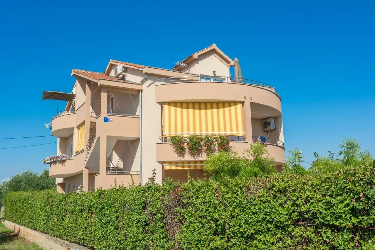 Apartments Lotus Sukošan 0*,  Kroatië