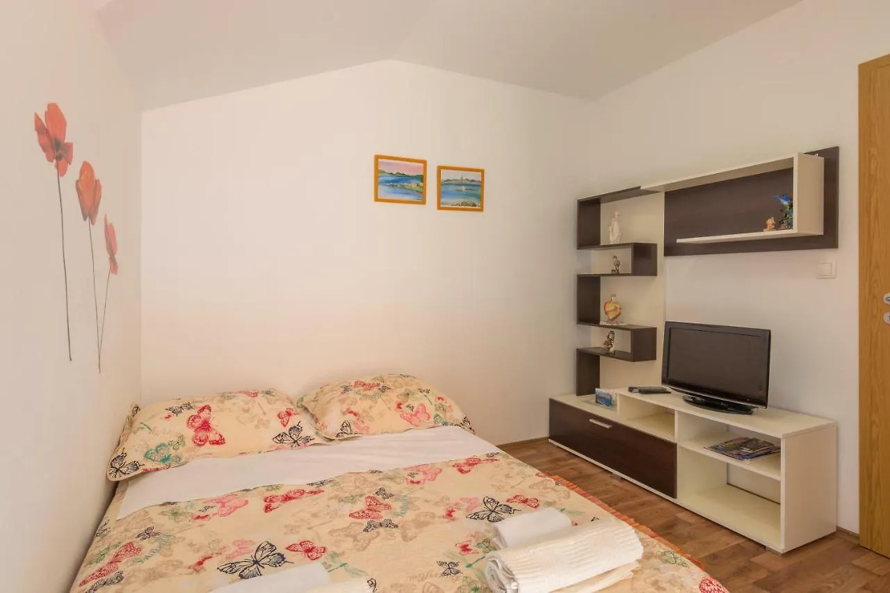 Apartments Lotus Sukošan