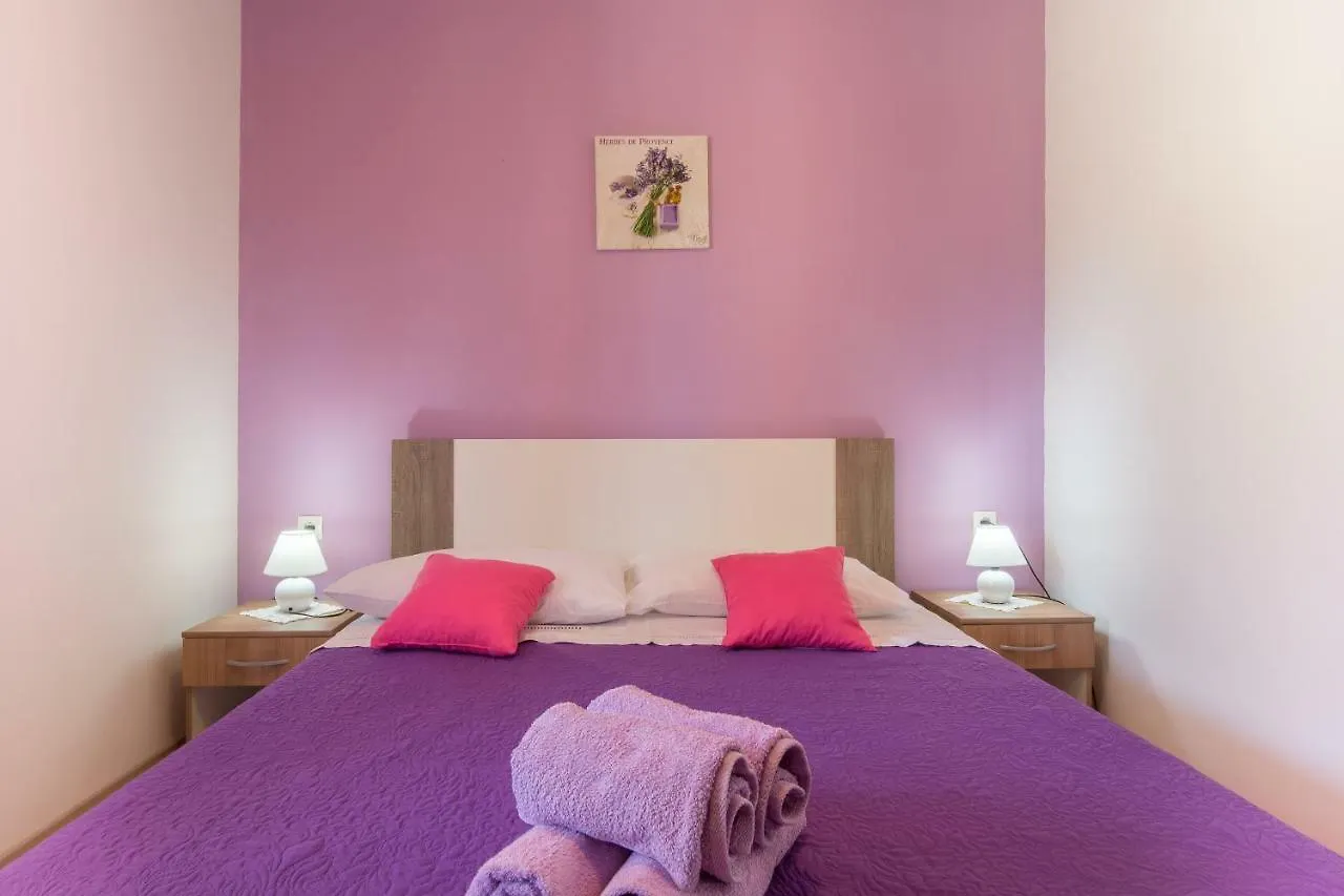Apartments Lotus Sukošan