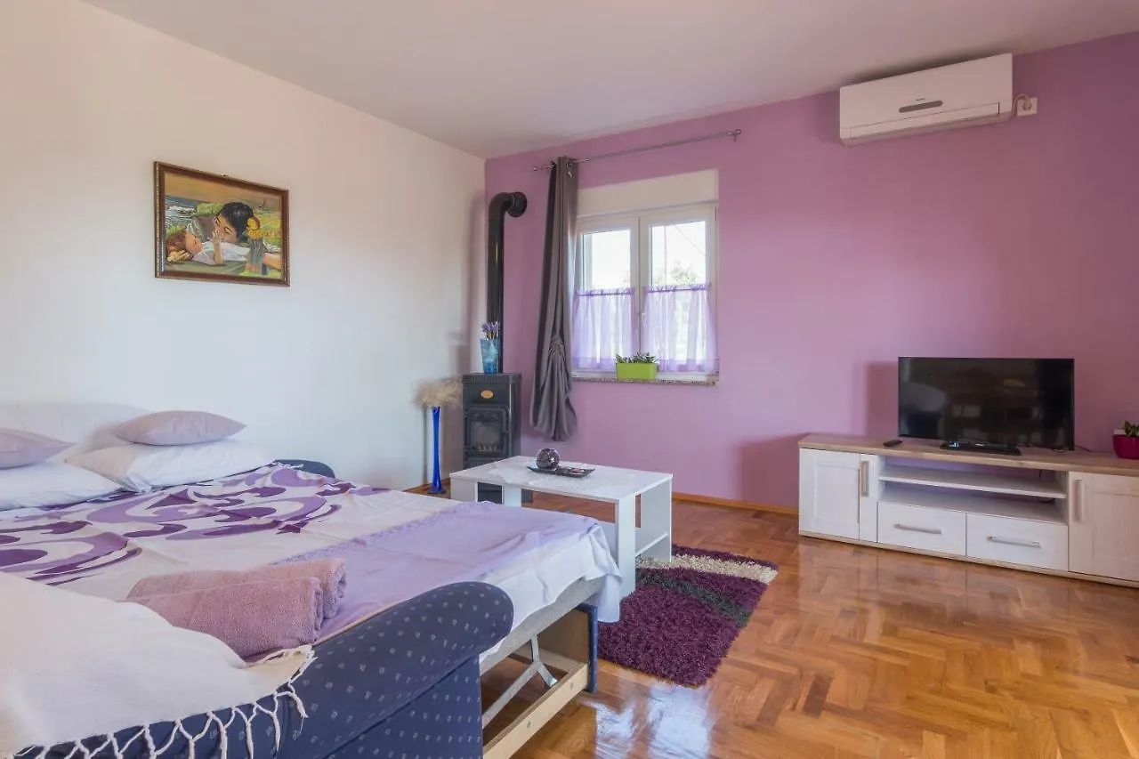 Apartments Lotus Sukošan